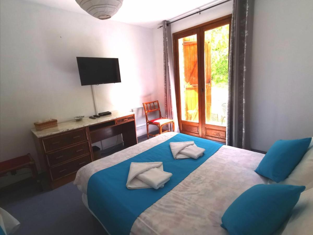 Auberge Du Riou Puget-Rostang Kültér fotó