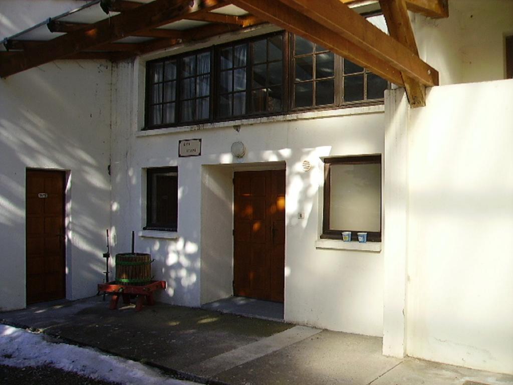Auberge Du Riou Puget-Rostang Kültér fotó