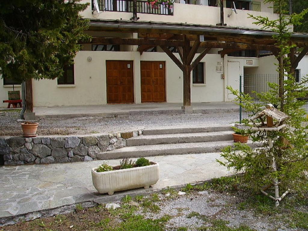 Auberge Du Riou Puget-Rostang Kültér fotó
