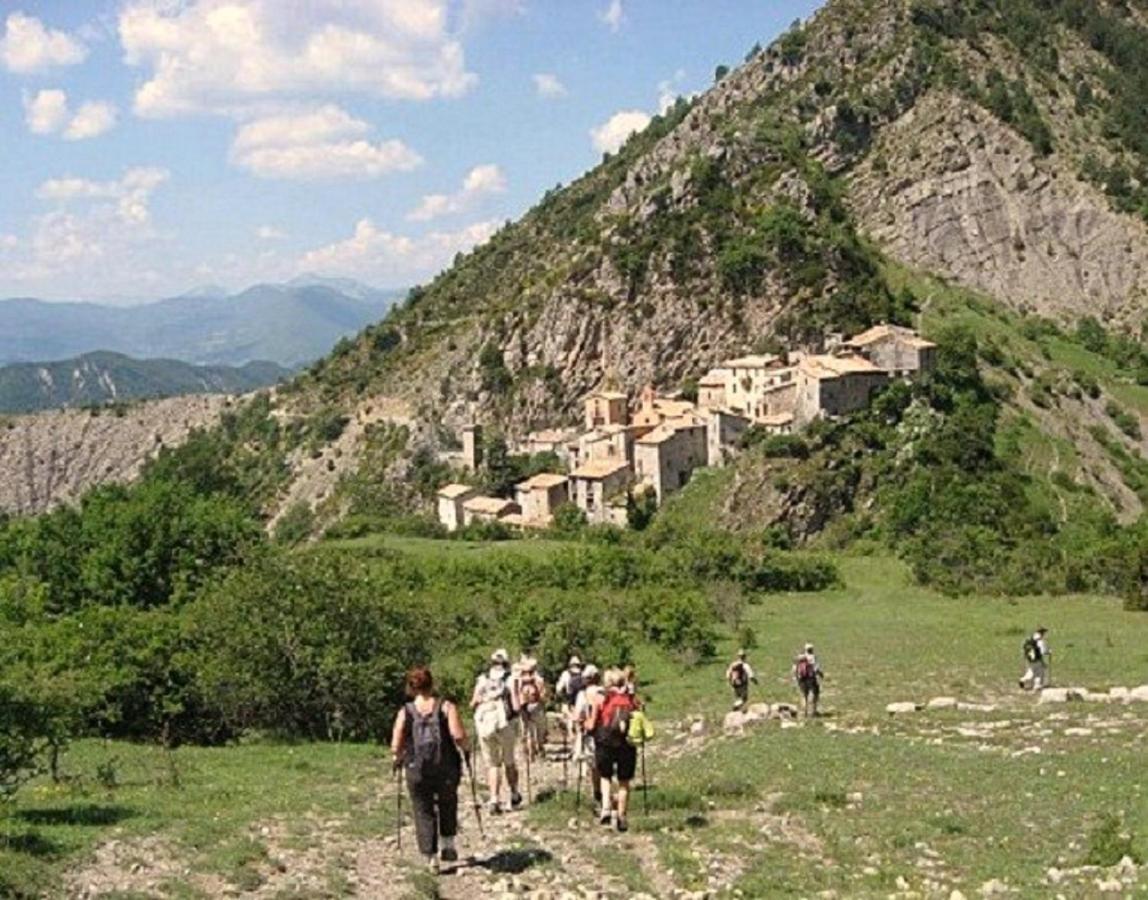 Auberge Du Riou Puget-Rostang Kültér fotó